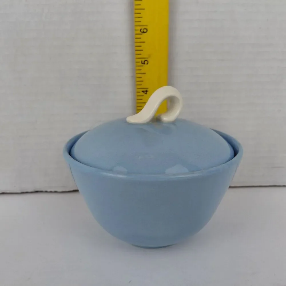 Homer Laughlin Skytone Sugar Bowl With Lid 1950's MCM Sky Blue White